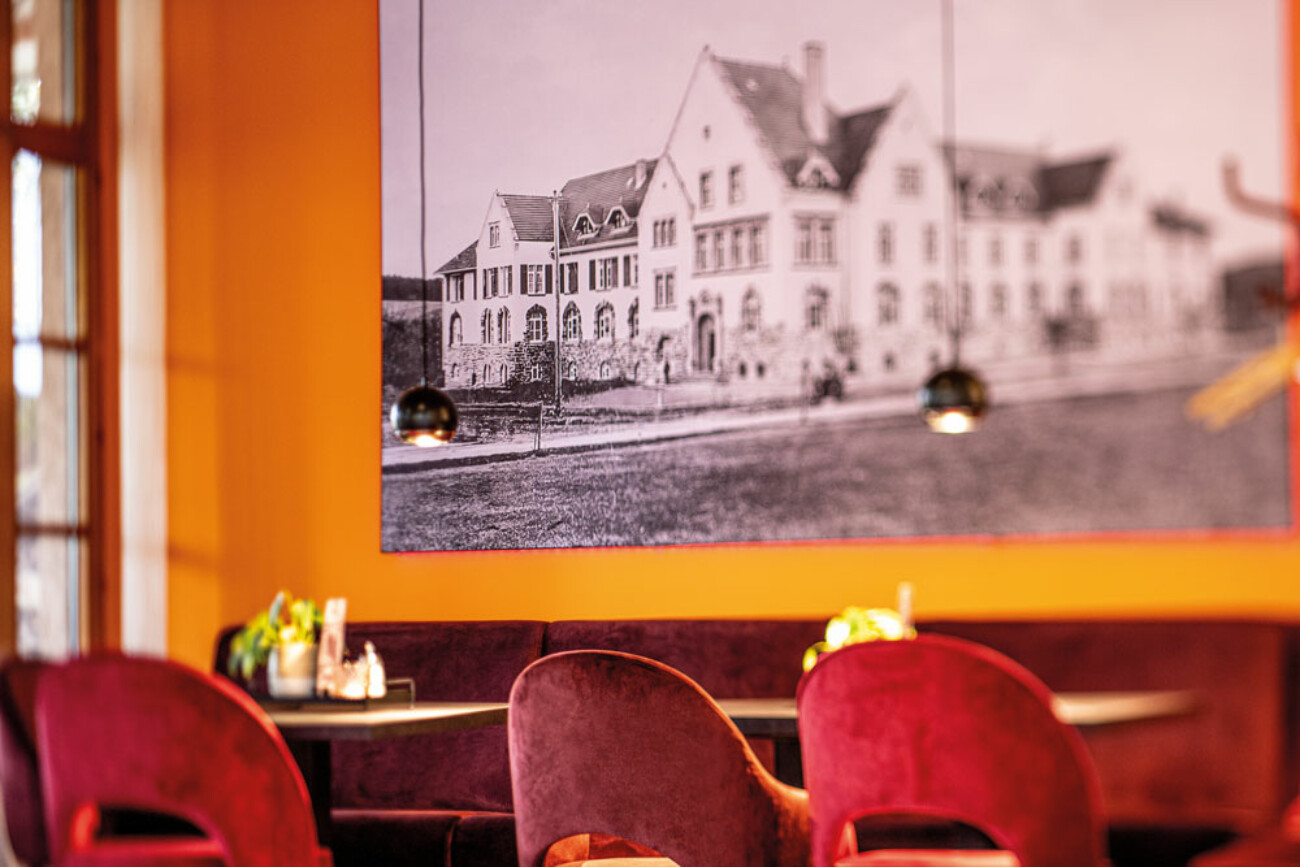 Gemütliches und stilvoll eingerichtetes Café im Bürgerheim Villingen-Schwenningen